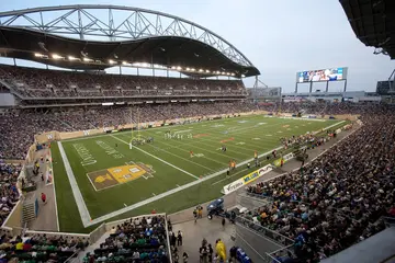 How to play Canadian football