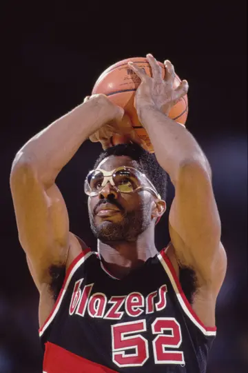 famous basketball players with goggles