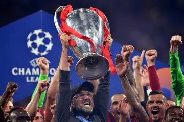 Jurgen Klopp lifts the Champions League trophy in 2019