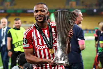 Ayoub El Kaabi with the Conference League 2023/24 final trophy after the match between Olympiacos FC and ACF Fiorentina at AEK Arena on May 29, 2024. Photo: Robbie Jay Barratt.