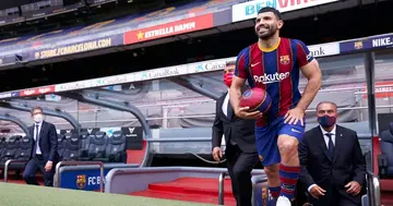 Stunning first photos of Sergio Aguero in Barcelona colors emerge