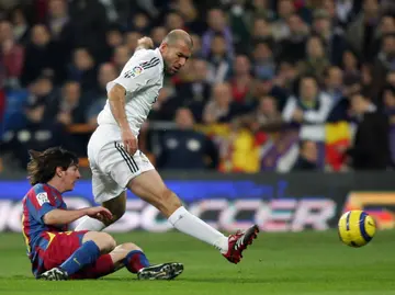 Real Madrid boss Zinedine Zidane urges Messi to stay at Barcelona