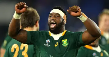 Siya Kolisi celebrating.