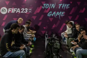 Gamers playing FIFA 23