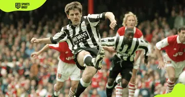 How much did Newcastle pay for Peter Beardsley?