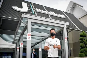 Cristiano Ronaldo ends exit rumours after showing up for Juventus training