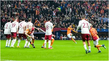 Hakim Ziyech scores during the UEFA Champions League Group A match between Galatasaray SK and Manchester United FC. Photo by ANP.
