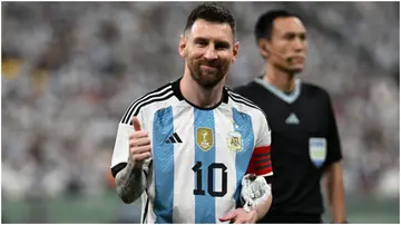 Lionel Messi thumbs up prior to the international friendly match between Argentina and Australia at Workers Stadium. Photo by Di Yin.