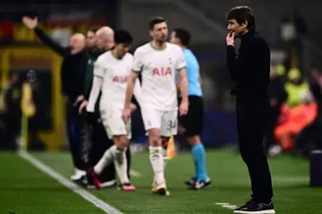 Antonio Conte (R) reacts during his team's Champions League defeat to Tottenham