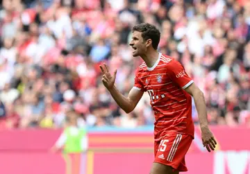 Bayern Munich forward Thomas Mueller said his side needs to adopt a "goldfish mentality" and forget about their poor April, as they push for the title