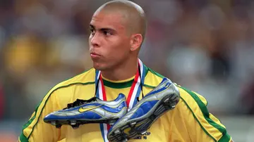 Ronaldo Nazario de Lima, Brazil, Real Madrid, Barcelona, tennis, football, love.