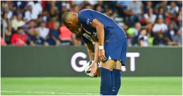 Neymar, Kylian Mbappe, Paris Saint-Germain, penalty, argument
