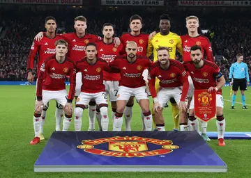 The Manchester United team lines up