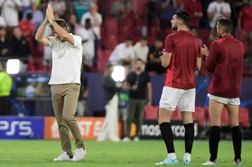 Sevilla's Spanish coach Julen Lopetegui thanks his team's fans after the defeat by Borussia Dortmund