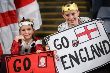 England fans cheer ahead of the final in Sydney