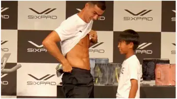 Cristiano Ronaldo, abs, Japan, kid, six packs, Sixpad