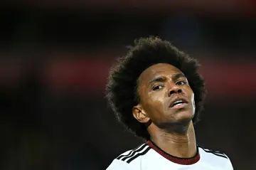 Willian scored twice as Fulham beat Leicester 5-3