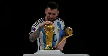 Lionel Messi, World Cup, FIFA World Cup, Qatar 2022, Lusail Stadium, bank note, Argentina.