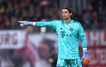 Switzerland goalkeeper Yann Sommer has arrived at Bayern Munich to take over from the injured Manuel Neuer