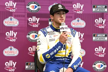 How much does Chase Elliott make a year?
