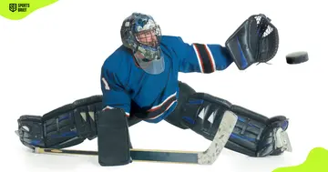 Ice hockey equipment