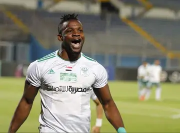 Nigerian Striker Stuns Fans As He Scores Bicycle Kick Better Than That of Ronaldo and Bale