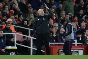 Freddie Ljungberg tells Arsenal chiefs to make quick decision on his future