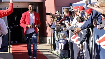 Has Willie McGinest been inducted in the Hall of Fame?