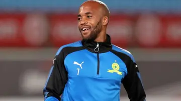 Oupa Manyisa's current team is Platinum Rovers FC