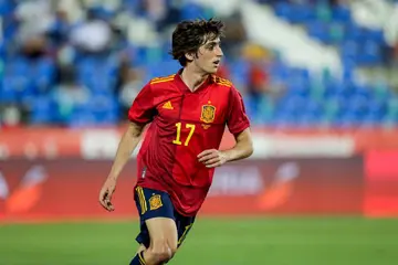 Bryan Gil: Tottenham announce signing of Spanish winger from