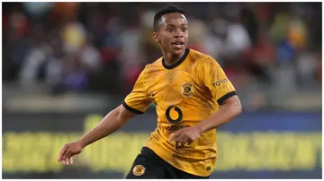 Nkosingiphile Ngcobo explains how he cope with pressure of playing for Kaizer Chiefs. Photo: @GOALcomSA.