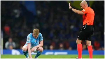 Kevin De Bruyne reacts after he was injured during the UEFA Champions League 2022/23 final match. Photo by Jose Breton.