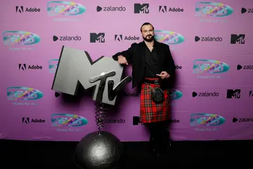 Drew McIntyre in the winners room during the MTV EMAs 2021