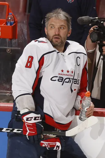 How tall is Alex Ovechkin?