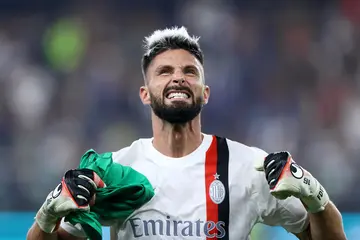 Olivier Giroud, AC Milan, Serie A, goalkeeper