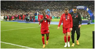 Sadio Mane, Jordan Henderson and Jurgen Klopp at full time of the UEFA Champions League final match between Liverpool FC and Real Madrid at Stade de France. Photo by Robbie Jay Barratt.