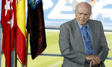 Alfredo Di Stefano looks on during the Florentino Perez presentation at the Presidential Balcony of the Santiago Bernabeu on June 1, 2009, in Madrid, Spain