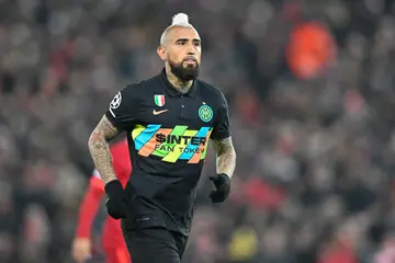 Arturo Vidal's age and height