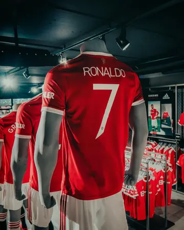Man United make staggering N9.3b from sales of Cristiano Ronaldo's number 7 jersey