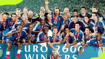 France celebrates having won Euro cup 2000