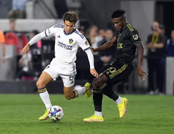 Riqui Puig scored the winner for LA Galaxy in their 2-1 win over LAFC on Tuesday in front of an MLS record crwod of 82,110