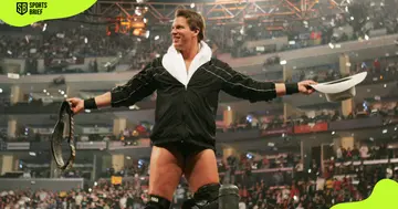 JBL acknowledges the crowd.