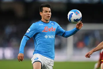 Hirving Lozano's first contract