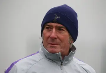 Where does Pat Jennings live?