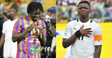 Sulley Muntari with his first medal at Hearts of Oak. Credit: @442GH @ghanasoccernet