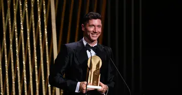 Robert Lewandowski, Wins, Prestigious, Gerd Müller, Award, Ballon d’Or, Best Striker in the World, Sport, World, Soccer