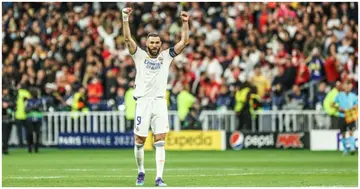 Karim Benzema celebrates the victory after the final UEFA Champions League match between Liverpool and Real Madrid at Stade de France. Photo by Johnny Fidelin.