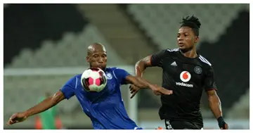 Former King Faisal striker Kwame Peprah (R) scored his maiden goal in CAF interclub competitions against Royal Leopards. Photo credit: @orlandopirates