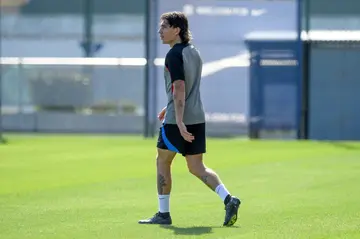 Hector Bellerin has joined Barcelona's injury list with a calf injury