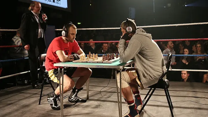 Wacky Sports :: Chess Boxing